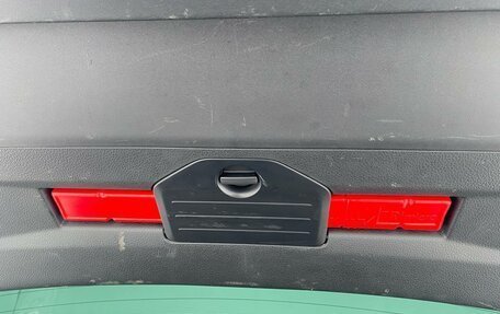 Volkswagen Touareg III, 2011 год, 1 870 000 рублей, 14 фотография