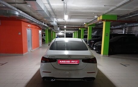 Mercedes-Benz E-Класс, 2021 год, 5 500 000 рублей, 3 фотография