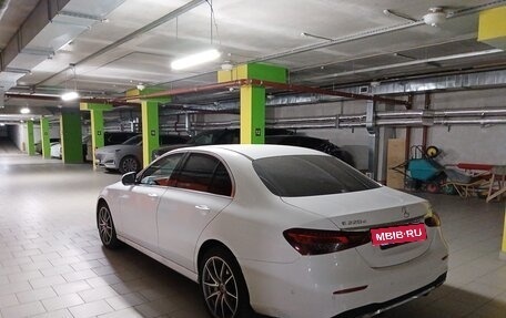 Mercedes-Benz E-Класс, 2021 год, 5 500 000 рублей, 4 фотография