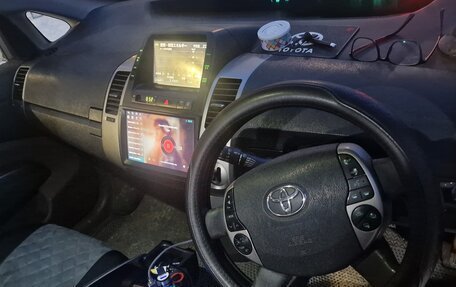 Toyota Prius, 2008 год, 550 000 рублей, 8 фотография