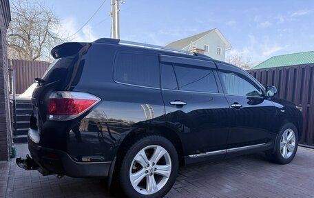 Toyota Highlander III, 2011 год, 2 500 000 рублей, 3 фотография