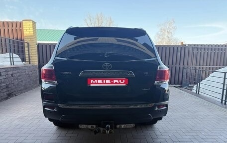 Toyota Highlander III, 2011 год, 2 500 000 рублей, 4 фотография