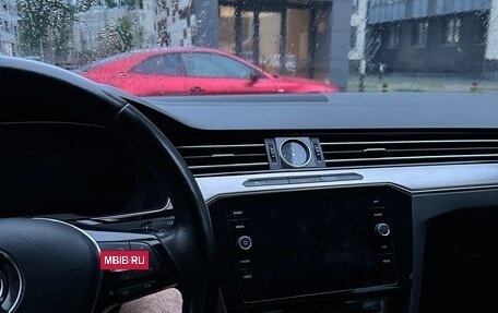 Volkswagen Passat B8 рестайлинг, 2017 год, 2 100 000 рублей, 5 фотография