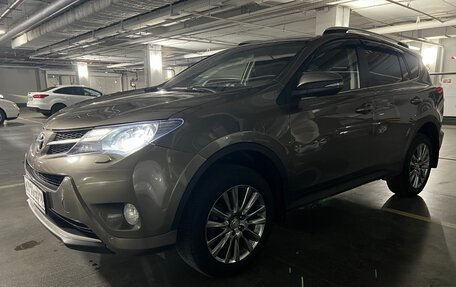 Toyota RAV4, 2014 год, 1 460 000 рублей, 6 фотография