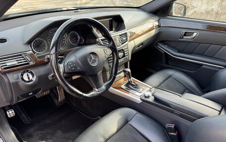 Mercedes-Benz E-Класс, 2010 год, 1 255 000 рублей, 5 фотография