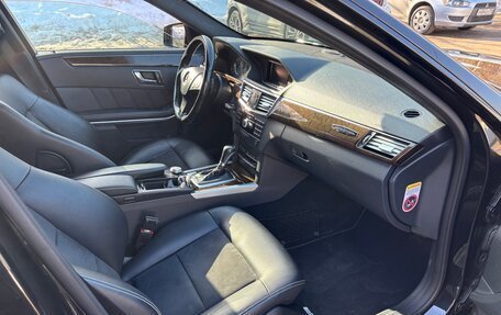 Mercedes-Benz E-Класс, 2010 год, 1 255 000 рублей, 11 фотография