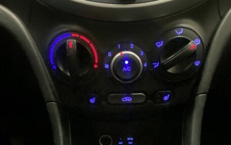 Hyundai Solaris II рестайлинг, 2015 год, 826 000 рублей, 28 фотография