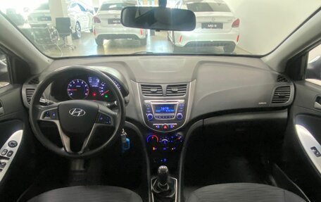 Hyundai Solaris II рестайлинг, 2015 год, 826 000 рублей, 17 фотография