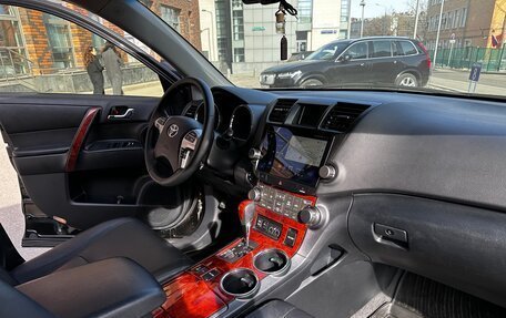 Toyota Highlander III, 2012 год, 2 150 000 рублей, 11 фотография