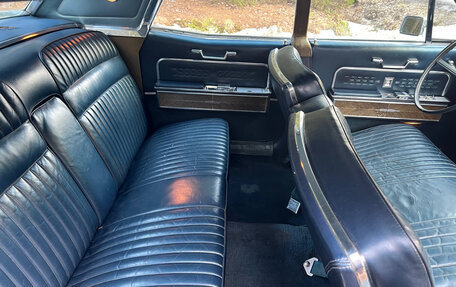 Lincoln Continental IV, 1966 год, 2 700 000 рублей, 10 фотография