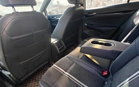 Volkswagen Golf VII, 2021 год, 2 000 000 рублей, 9 фотография