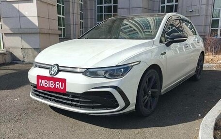 Volkswagen Golf VII, 2021 год, 2 000 000 рублей, 2 фотография