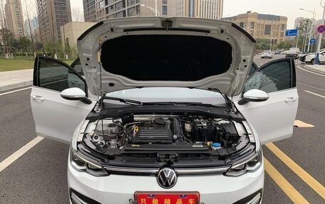 Volkswagen Golf VII, 2021 год, 2 000 000 рублей, 8 фотография