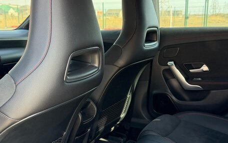 Mercedes-Benz CLA, 2019 год, 2 610 000 рублей, 10 фотография