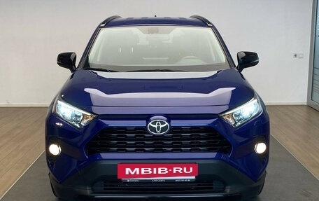 Toyota RAV4, 2021 год, 3 955 000 рублей, 2 фотография