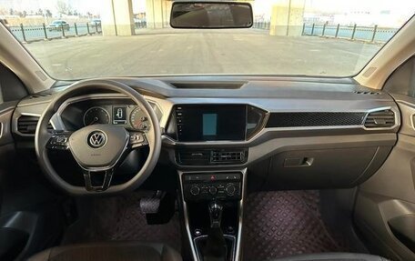 Volkswagen T-Cross I, 2022 год, 1 350 008 рублей, 8 фотография