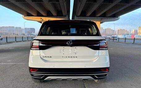 Volkswagen T-Cross I, 2022 год, 1 350 008 рублей, 6 фотография