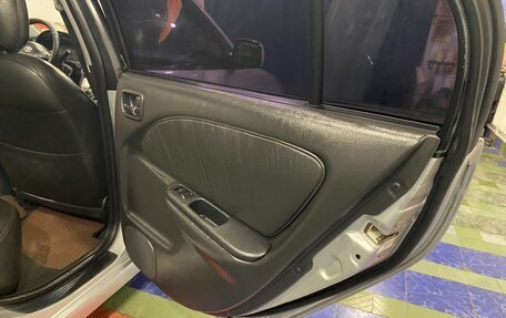 Toyota Avensis III рестайлинг, 2001 год, 12 фотография