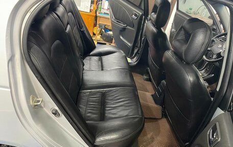 Toyota Avensis III рестайлинг, 2001 год, 11 фотография