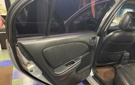 Toyota Avensis III рестайлинг, 2001 год, 9 фотография