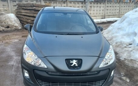 Peugeot 308 II, 2011 год, 390 000 рублей, 2 фотография