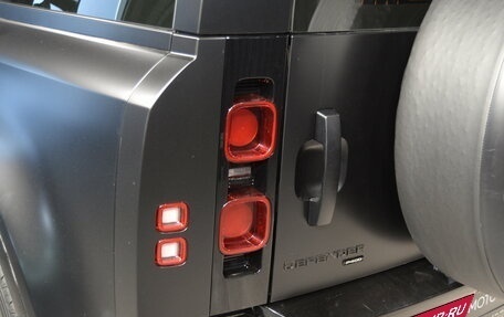 Land Rover Defender II, 2021 год, 7 350 000 рублей, 10 фотография