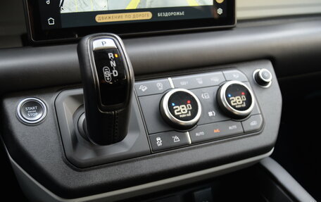 Land Rover Defender II, 2021 год, 7 350 000 рублей, 21 фотография