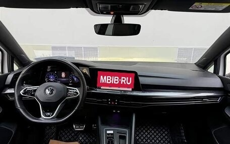 Volkswagen Golf VIII, 2021 год, 2 052 000 рублей, 10 фотография