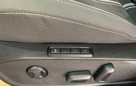 Volkswagen Golf VIII, 2023 год, 1 891 000 рублей, 11 фотография