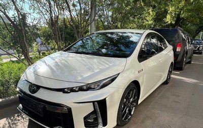 Toyota Prius IV XW50, 2018 год, 2 250 000 рублей, 1 фотография