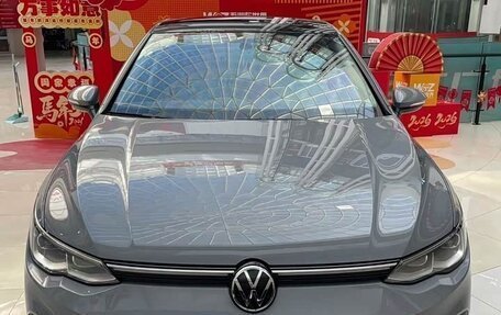 Volkswagen Golf VIII, 2022 год, 1 820 000 рублей, 1 фотография