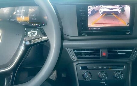 Volkswagen Tharu, 2022 год, 1 893 000 рублей, 10 фотография