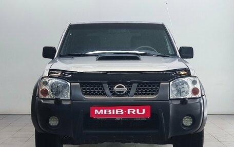 Nissan NP300, 2012 год, 990 000 рублей, 2 фотография