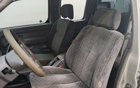 Nissan NP300, 2012 год, 990 000 рублей, 16 фотография