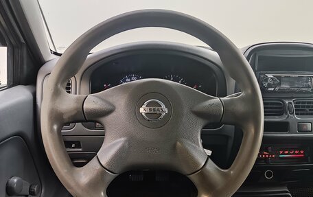 Nissan NP300, 2012 год, 990 000 рублей, 10 фотография