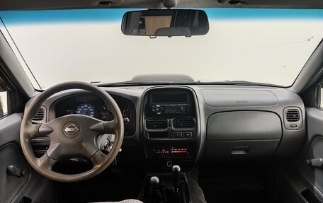 Nissan NP300, 2012 год, 990 000 рублей, 9 фотография