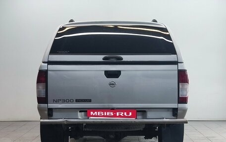 Nissan NP300, 2012 год, 990 000 рублей, 6 фотография