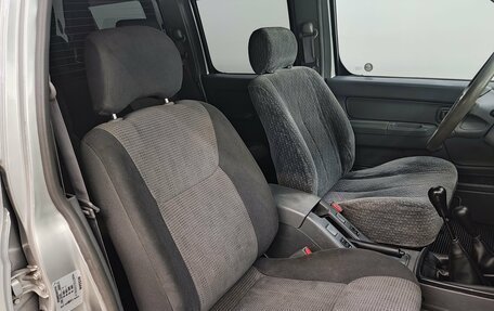 Nissan NP300, 2012 год, 990 000 рублей, 20 фотография