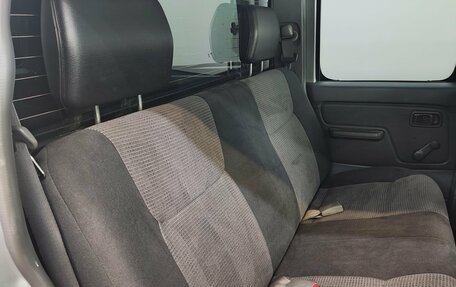 Nissan NP300, 2012 год, 990 000 рублей, 22 фотография