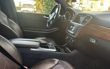 Mercedes-Benz GL-Класс, 2013 год, 3 000 000 рублей, 10 фотография