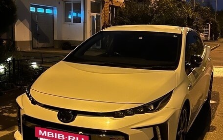 Toyota Prius IV XW50, 2018 год, 2 250 000 рублей, 4 фотография
