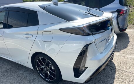 Toyota Prius IV XW50, 2018 год, 2 250 000 рублей, 8 фотография