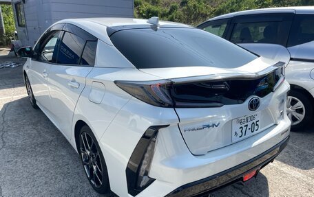 Toyota Prius IV XW50, 2018 год, 2 250 000 рублей, 7 фотография