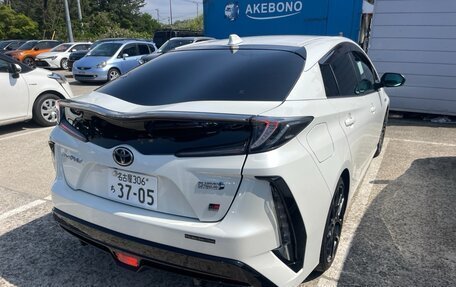 Toyota Prius IV XW50, 2018 год, 2 250 000 рублей, 10 фотография