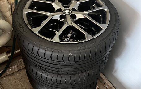 Toyota Prius IV XW50, 2018 год, 2 250 000 рублей, 23 фотография