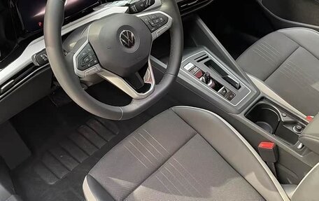 Volkswagen Golf VIII, 2022 год, 1 820 000 рублей, 9 фотография