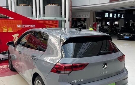 Volkswagen Golf VIII, 2022 год, 1 820 000 рублей, 6 фотография