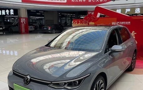 Volkswagen Golf VIII, 2022 год, 1 820 000 рублей, 3 фотография