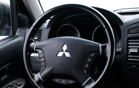 Mitsubishi Pajero IV, 2011 год, 2 240 000 рублей, 15 фотография