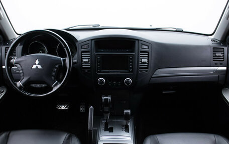 Mitsubishi Pajero IV, 2011 год, 2 240 000 рублей, 13 фотография